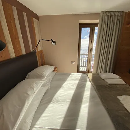 Orso Bianco & Hotel *