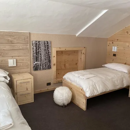 Hotel Orso Bianco & *