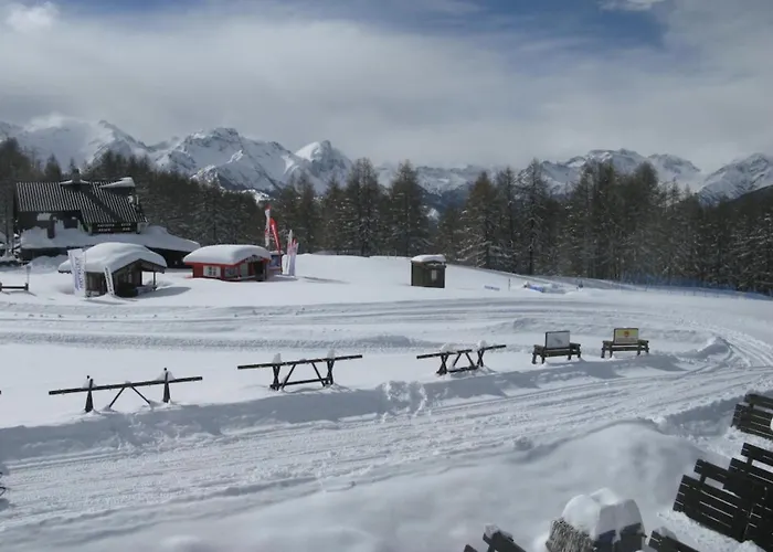 Orso Bianco & Hotell Oulx
