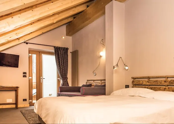 Orso Bianco & Hotel *